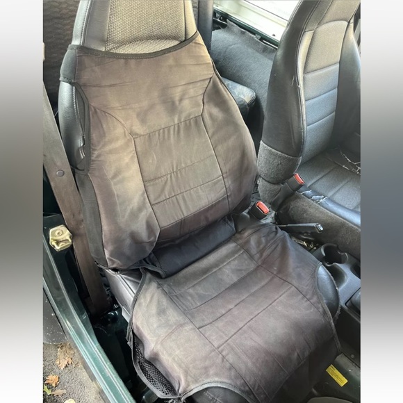 Two front seat, seat covers with storage pockets all around. - Picture 5 of 5